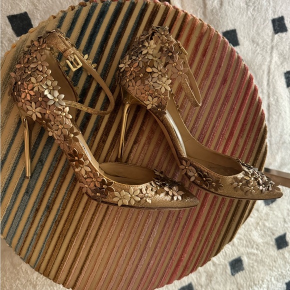 Jimmy Choo NWOT Lorelei Limited Edition Gold-Leather Flowers-Swarovski D’Orsay - Picture 5 of 14